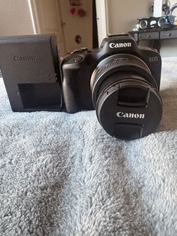 Canon EOS R50