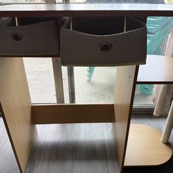 Computer desk like new