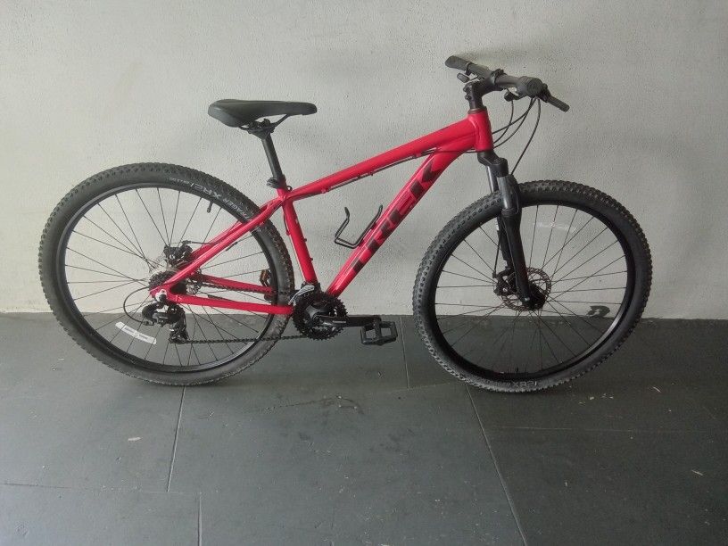 BICYCLE TREK 21 SPEED SIZE 29 BRAND NEW 