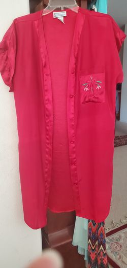 Robe M size color red