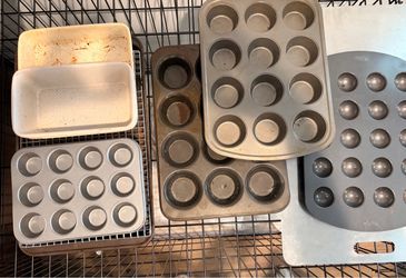 Baking pans