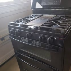 GE BLACK GAS STOVE