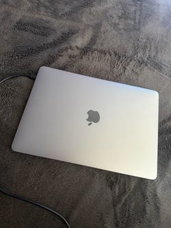 2020 MacBook Pro 13” – 16GB RAM / 512GB SSD