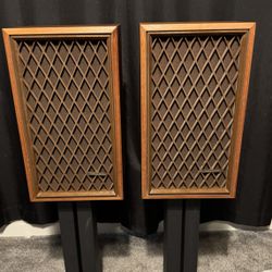 Realistic Nova 6 Vintage Speakers