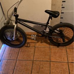 Mongoose X1 BMX Bike