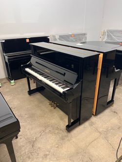 2015 Yamaha YU11-SG2 Black Upright Piano FREE 1 YEAR WARRANTY