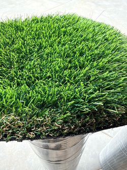 Brand new turf grass 15x25 $530 synthetic turf grass 80 oz 1.5”