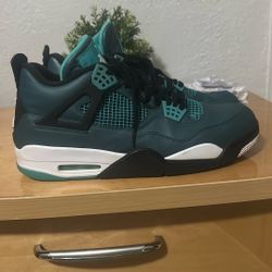 Jordan 4