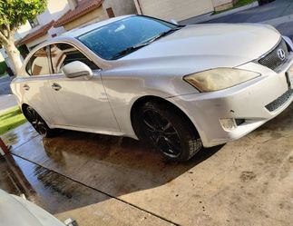 Lexus is250
