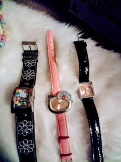 🌺Cute Hello Kitty Watch Lot🌺