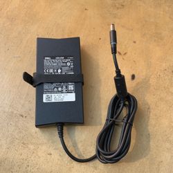 Dell 130W AC Adapter 