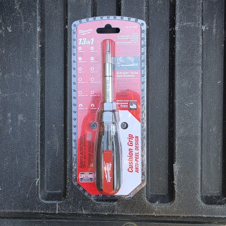 Milwaukee
13-in-1 Multi-Tip Cushion Grip Screwdriver With Schrader Bit