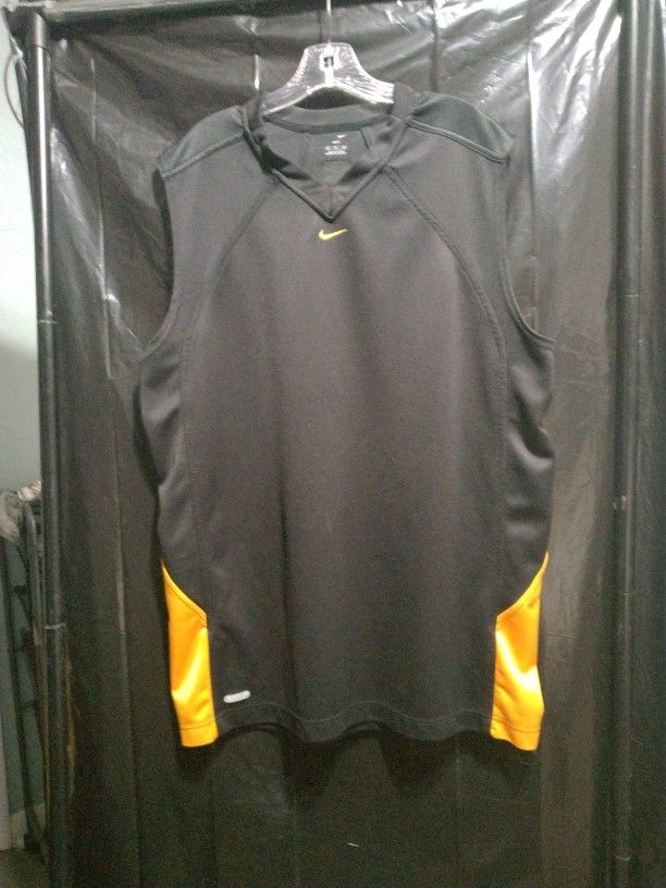 Nike Hoop Tech Dri Fit XL Black And Gold Breathable Jersey Shirt.