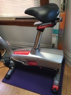 Upright exercise bike Schwinn