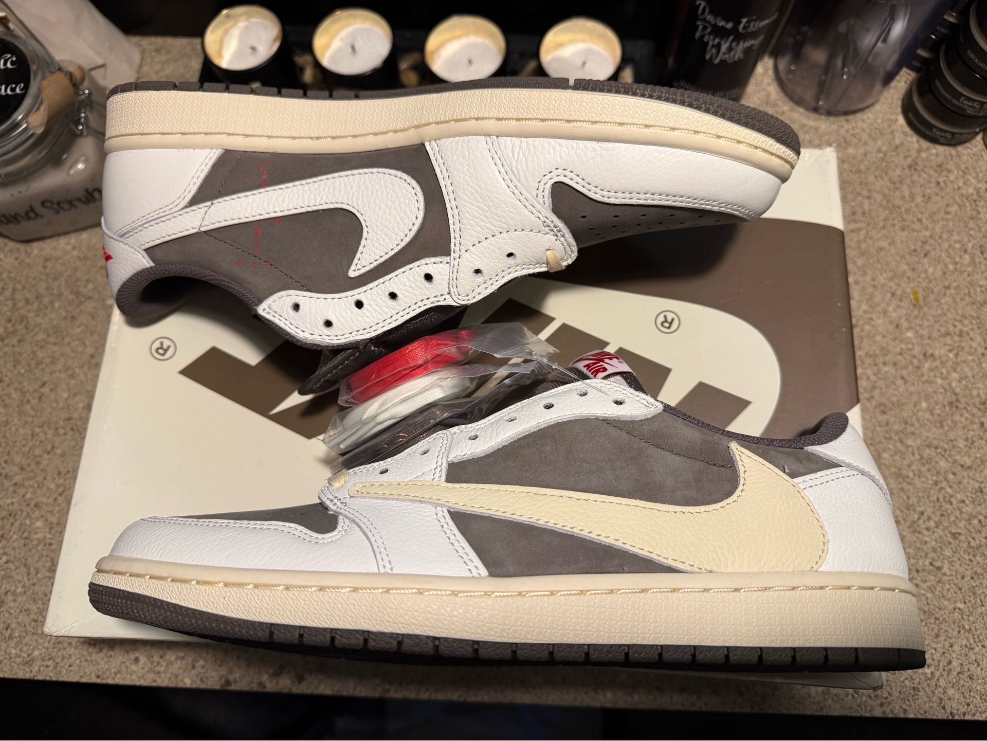 Travis Scott Jordan 1 Reverse Mocha size 9 & 11