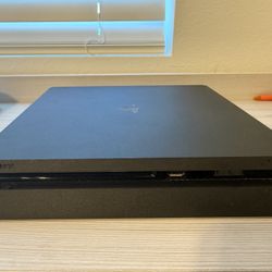 PlayStation 4 Slim Limited Edition 