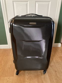 Samsonite Pivot 25” Spinner Luggage