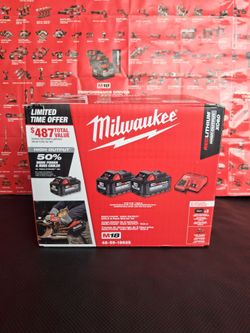 MILWAUKEE M18 18V LITHIUM-ION HIGH OUTPUT STARTER KIT WITH (2) 6.0 AH BATTERY AND CHARGER
