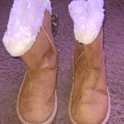Boots Girls size 12 Med 