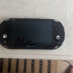 PS Vita 2000