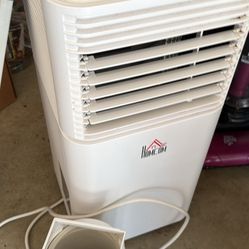 Used HOMCOM 8000 BTU Mobile Air Conditioner for Cooling and Dehumidifying, Remote Control, 24H Timer, LED Display, White