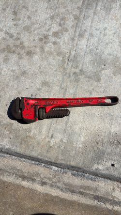 Pipe wrench
