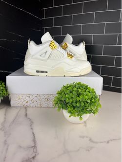 Vnds Jordan 4 Metallic gold size 8.5 women’s $180