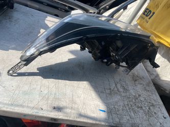 2017-2018 Subaru forester headlight lh side driver side halogen