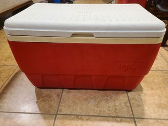 Igloo Hard-Side Cooler Red and White