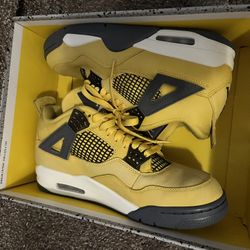 Jordan 4 Retro 