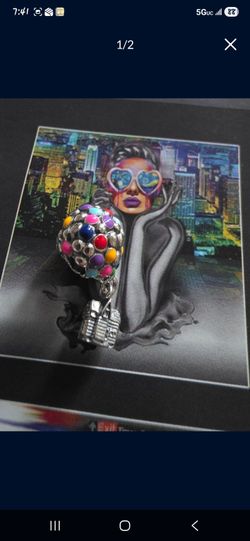 Pandora Up Charm