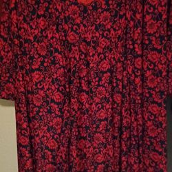 Womens Sleepwear, Spaghetti Strap With Matching Silk Robe*new W/tag