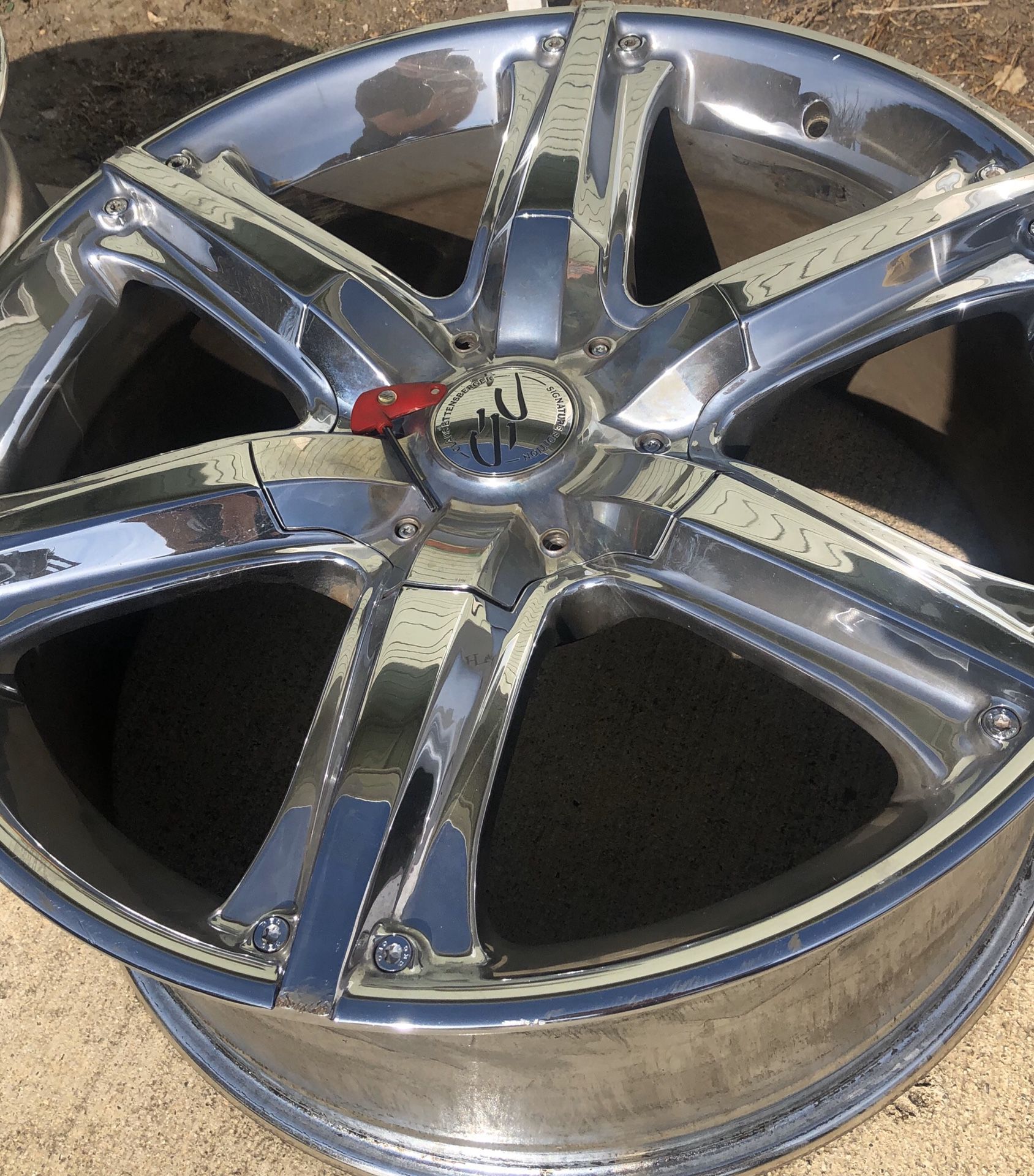 Rims with locking nuts and key 5x150 pattern