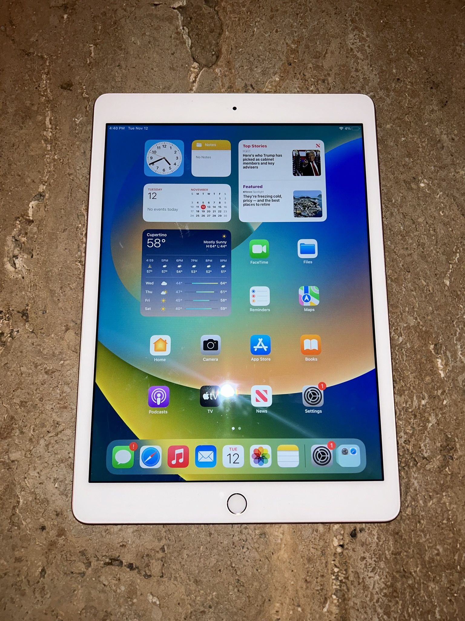 iPad 8th Generation 128GB Gold Like New 