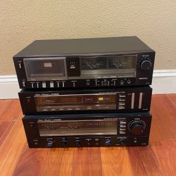Vintage Fisher CA-880 Studio Standard System, equalizer, receiver, and cassette player all very good conditio and good working order