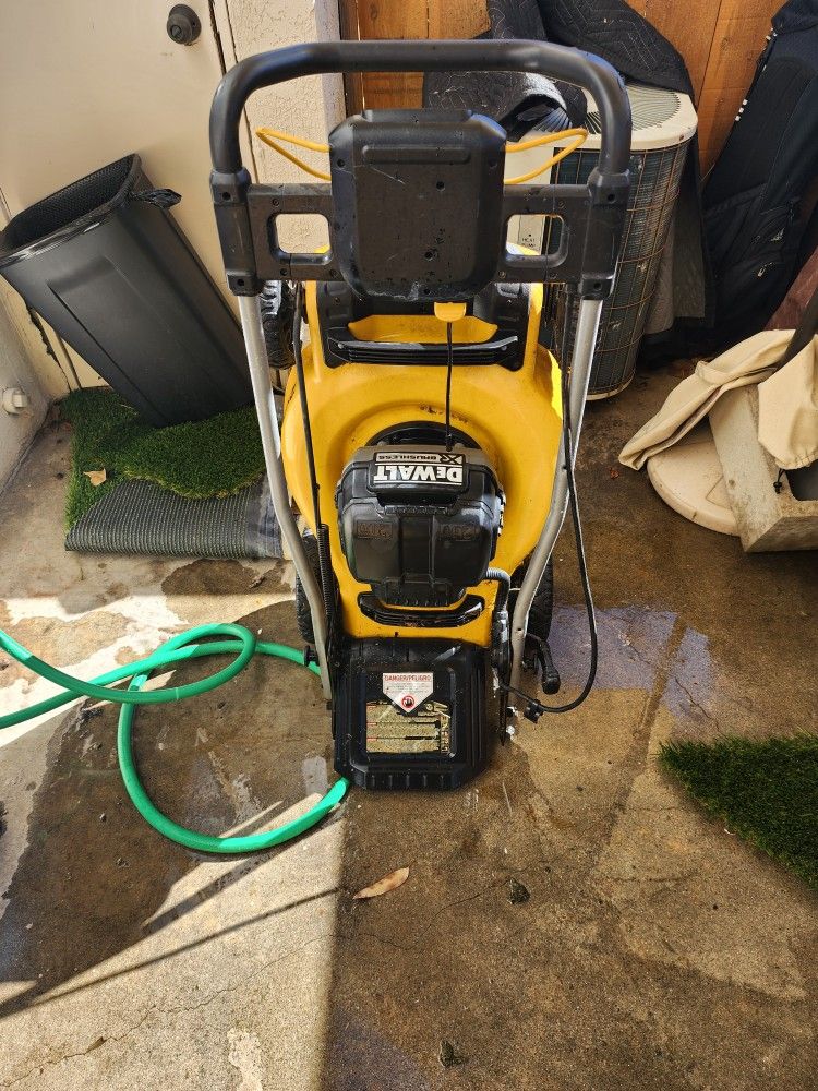 Dewalt Brushless Electric Lawn Mower