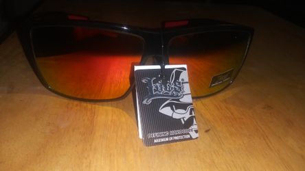 Brand new locs sunglasses read description