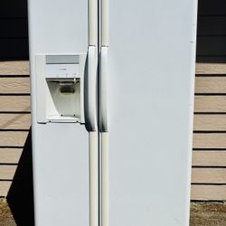 Frigidaire Fridge