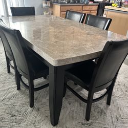 MARBLE 6 SEAT DINING TABLE GREAT CONDITION
