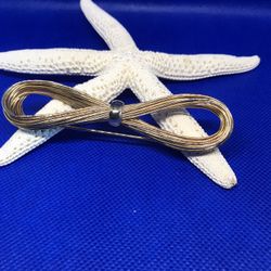 Vintage “Wire Work “ Mid Century Ribbon Gold Tone Brooch 