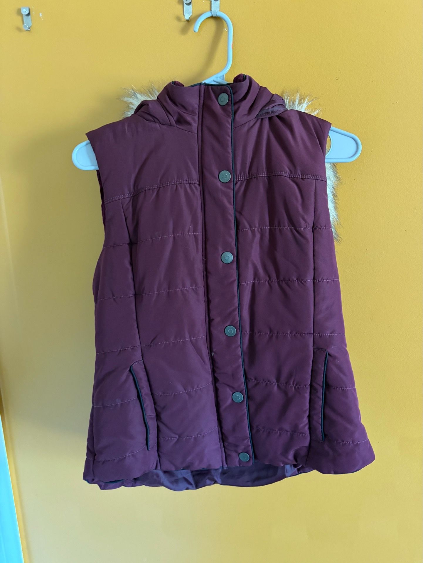 Areopostal Vest