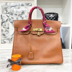 Hermes Hautacroix 32 Couchevel Gold Handbag