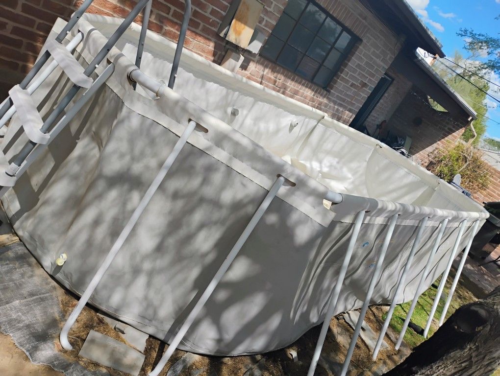 Intex Swimming Pool Comes With Pump $200