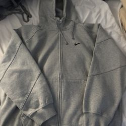 Supreme Nike zip up size XL but can also fit XXL