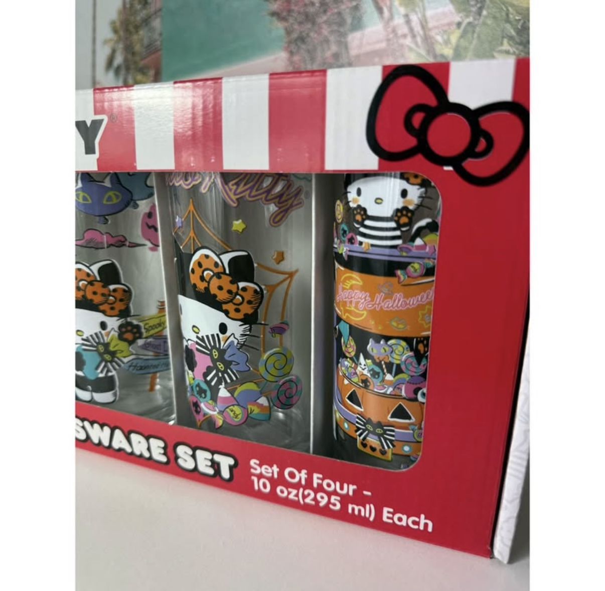 Hello Kitty Sanrio Set of 4 Halloween Pumpkin Cat Candy 10oz Glasses Tumblers  Brand: Hello Kitty Sanrio  Size: 10oz x 4 Condition: new in box Materia