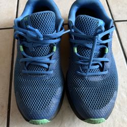 Under Armour Charged Rogue Running Shoes size 10