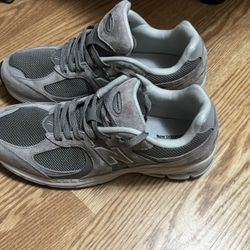 New balance grey 2002r