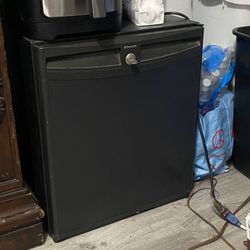 Dometic Mini Fridge 