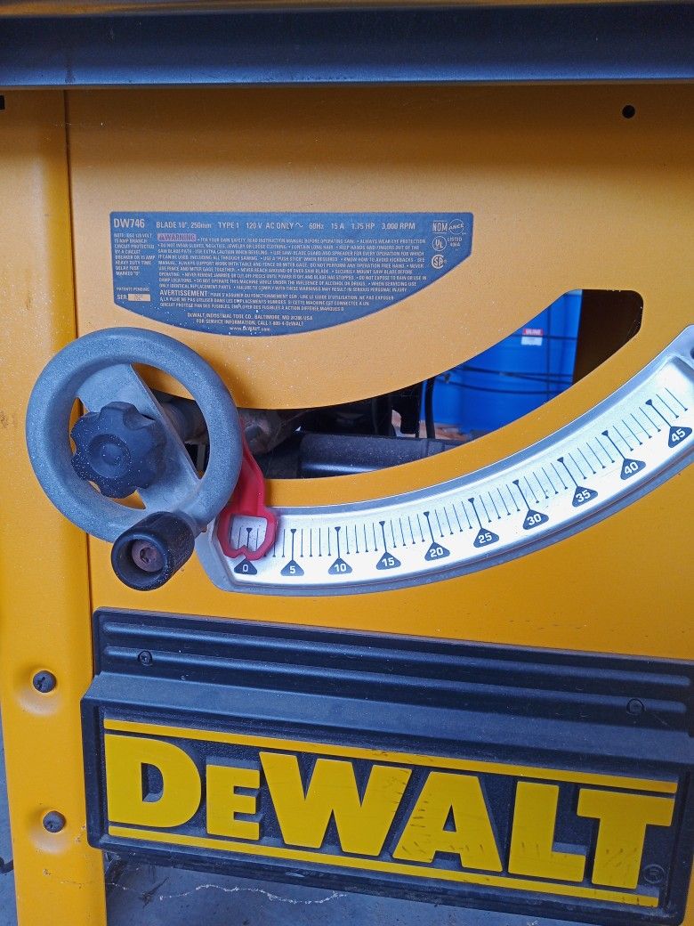 DeWalt Table Saw With Rotor