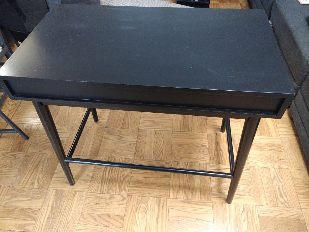 Black Desk Solid